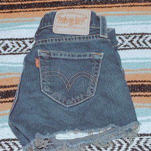 LEVIS VINTAGE CUT OFF SHORTS 8M